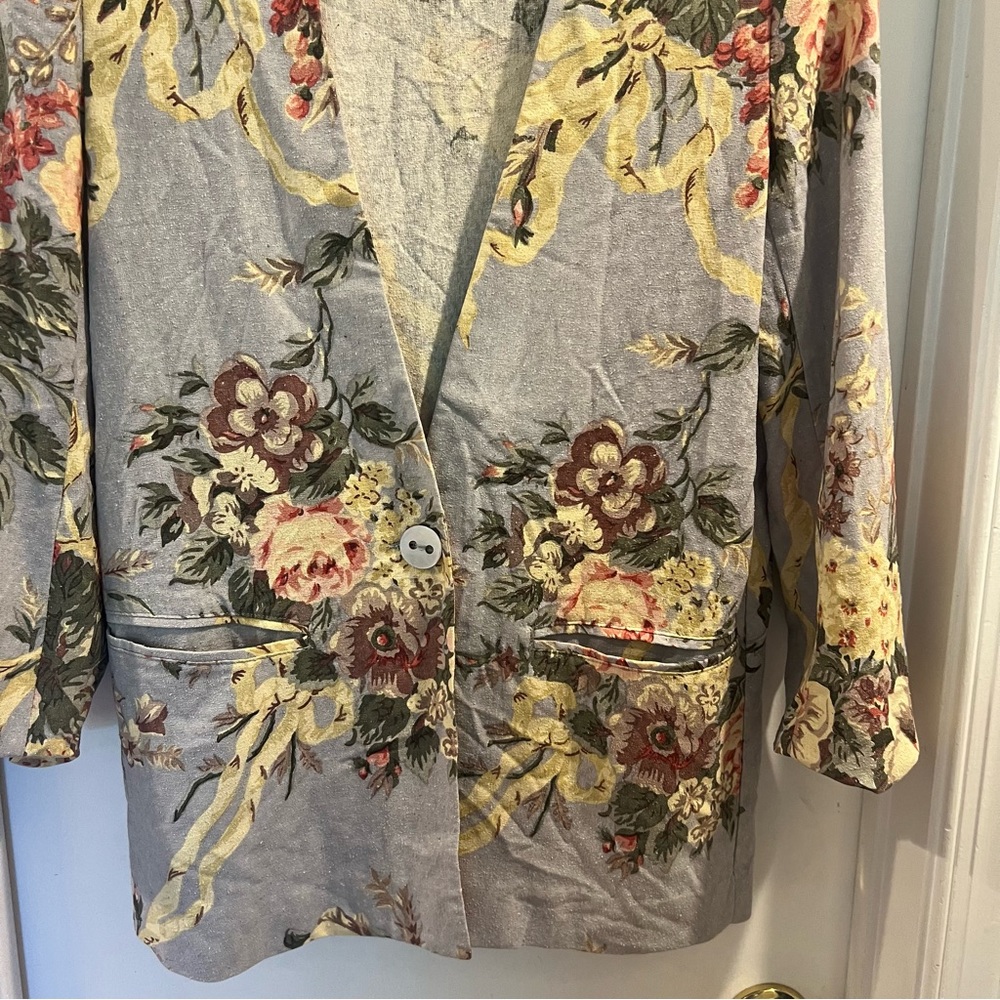 Floral jacket - Picture 3 of 5